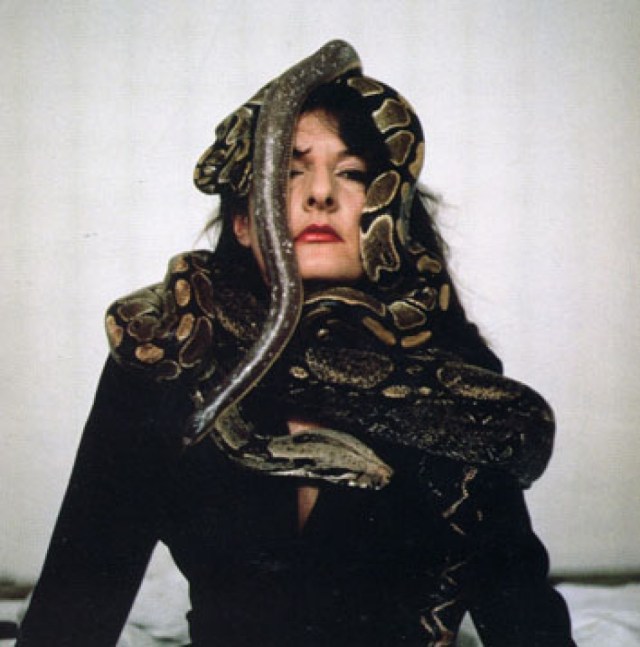 1275999661-marina-abramovic-moma-940-wplok[1]