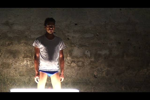 materiau-x-relatifs-a-un-choc-amoureux-aussi-isole-que-singulier-4[1]