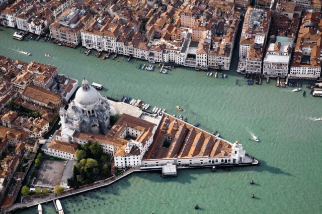 punta_della_dogana_elicottero_4321[1]