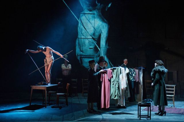 Complicite_Master_Margarita_Barbican[1]