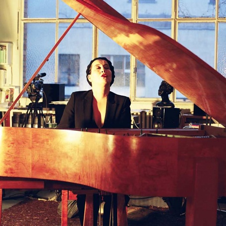 audeoud_piano_webcrop[1]