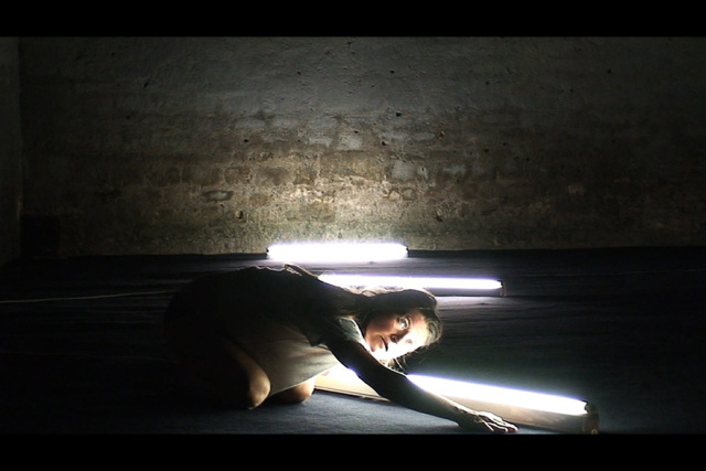 materiau-x-relatifs-a-un-choc-amoureux-aussi-isole-que-singulier-01