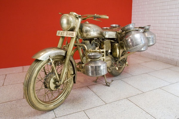 Subodh-Gupta-Everything-is-Inside-NGMA-New-Delhi-Bullet-2007