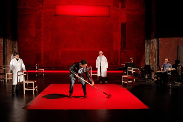 THE VALLEY OF ASTONISHMENTTHE VALLEY OF ASTONISHMENT (P.BROOK, M.H.ESTIENNE) 2014