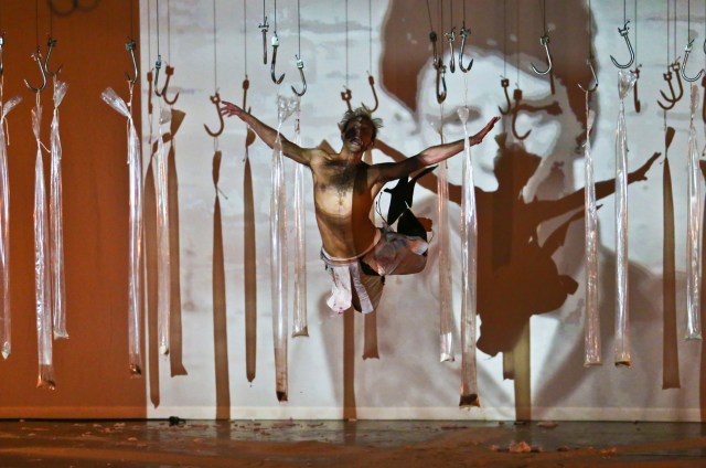 C'est du théâtre comme c'était à espérer et à prévoir