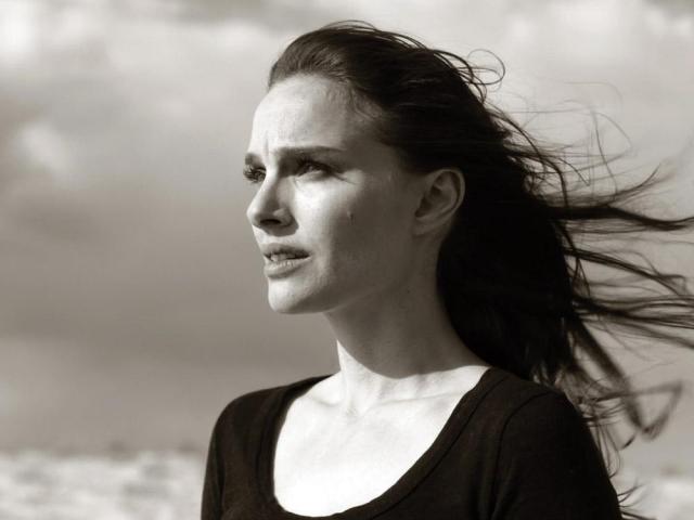 shirin-neshat-illusions-and-mirrors-bnl-montreal