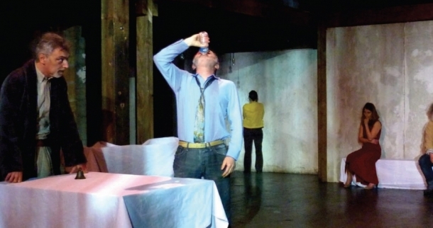 troistchekhov-1386003728-33488