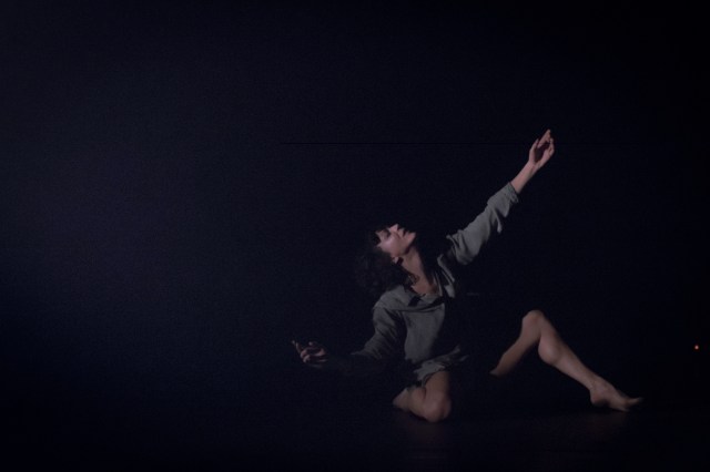 Lisbeth Gruwez dances Bob Dylan © Klaartje Lambrechts 1