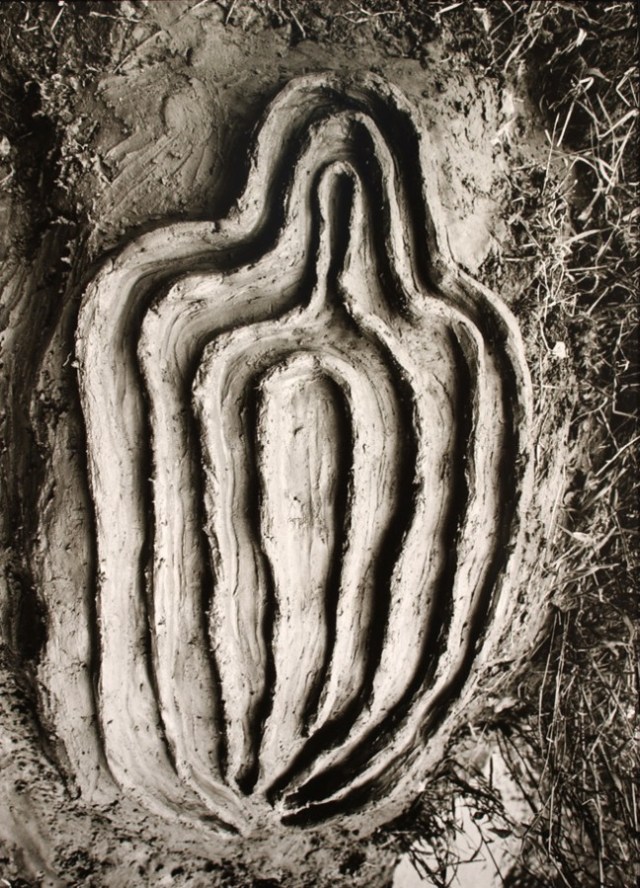 Ana-Mendieta-Untitled-Labyrinth-of-Venus-Series-1982