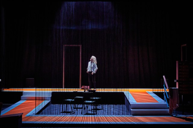 ROYAN - LA PROFESSEURE DE FRANÇAIS