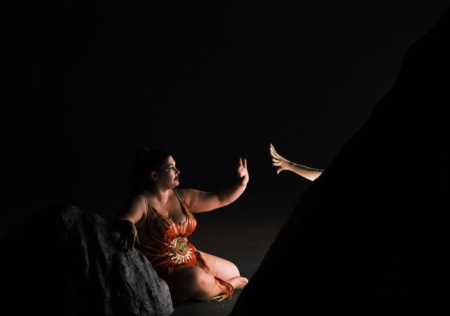 showgirl-jeromepique-upsbd3-light